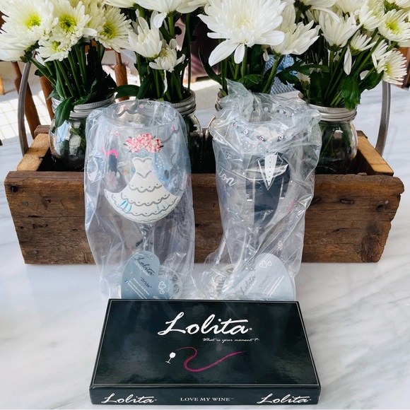 Lolita•NIB•Bride and Groom Wine Glass Set•Toasting Set•Hand Painted~Artisan Made - Picture 11 of 16